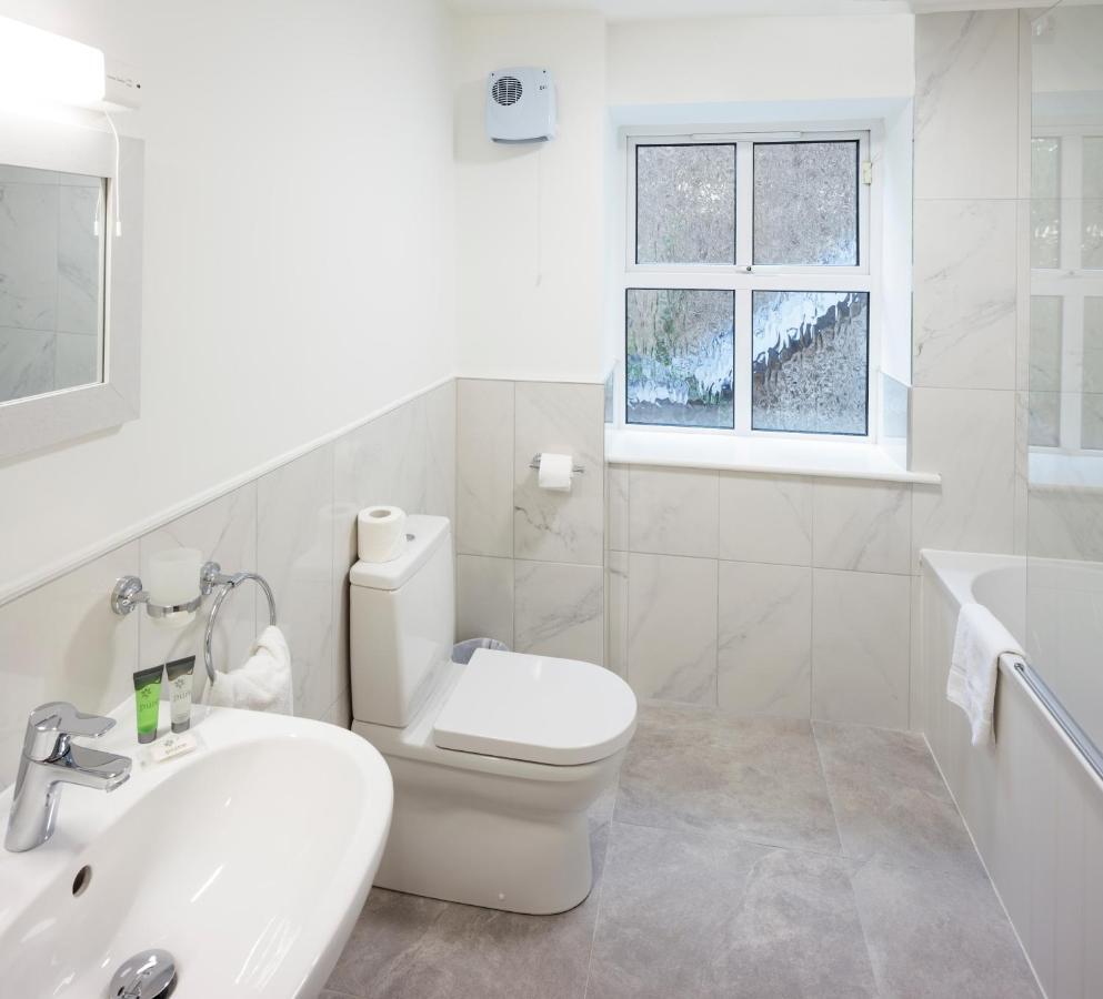Baggotrath House Apartments, Newbridge Ave, Dublin 4 Buitenkant foto